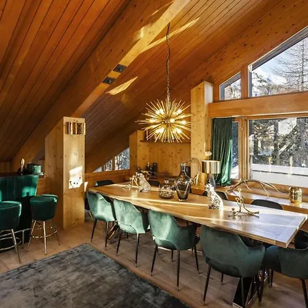 Inviting 5-bed House In